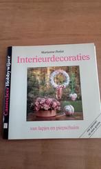 M. Perlot - Interieurdecoraties van lapjes en piepschuim, Boeken, Ophalen of Verzenden, Zo goed als nieuw, M. Perlot