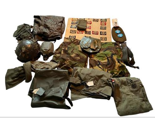 Grote rest partij militaire spullen - zie foto’s, Verzamelen, Militaria | Algemeen, Landmacht, Nederland, Verzenden