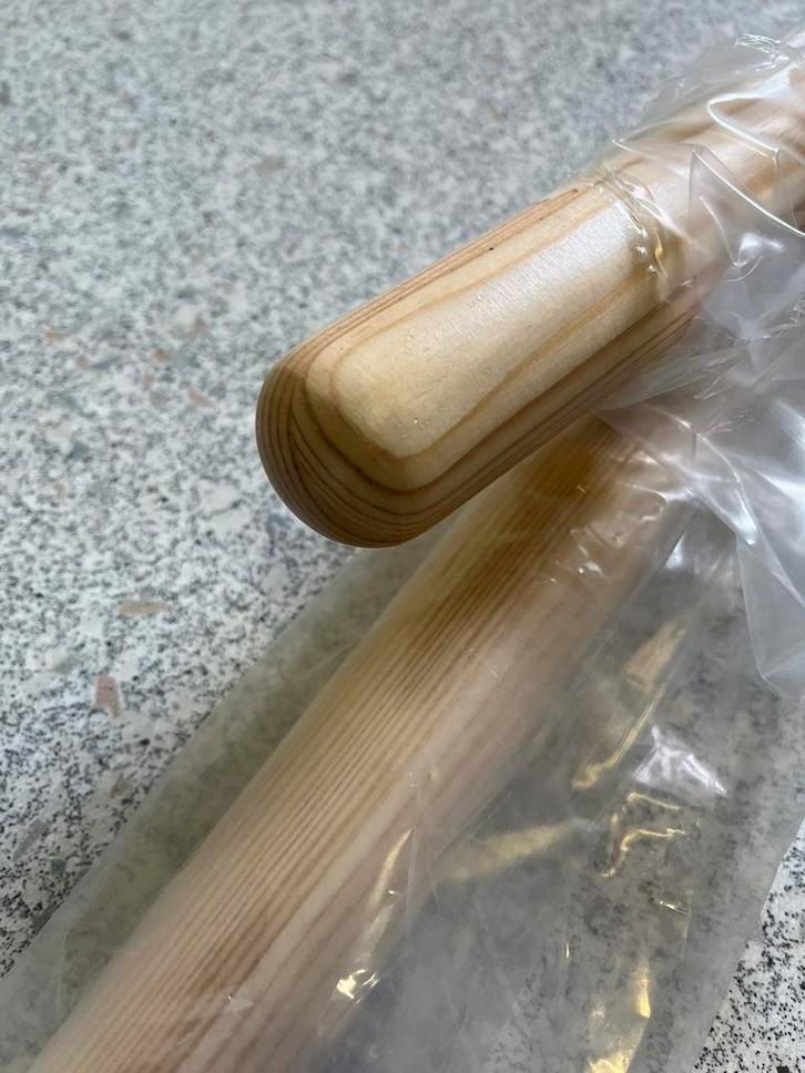 Div. sets houten trapleuningen NIEUWSTAAT voor 2ehands prijs, Doe-het-zelf en Verbouw, Ladders en Trappen, Nieuw, Ophalen