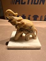 Olifant Beeldje op Marmeren Voetstuk - Handgesneden Kunstwer, Antiek en Kunst, Ophalen of Verzenden