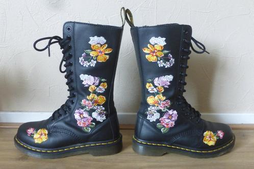 Dr Martens Vonda II maat 36, Kleding | Dames, Schoenen, Gedragen, Hoge laarzen, Zwart, Ophalen of Verzenden