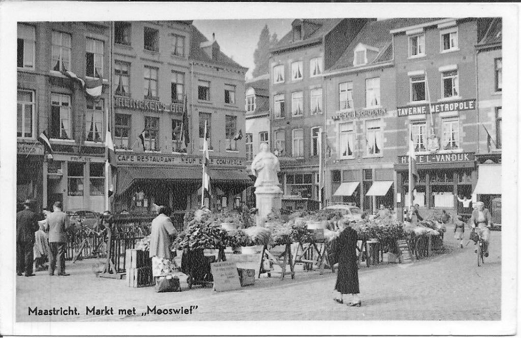 Maastricht Markt met Mooswiel., Ophalen of Verzenden, 1960 tot 1980, Ongelopen, Limburg