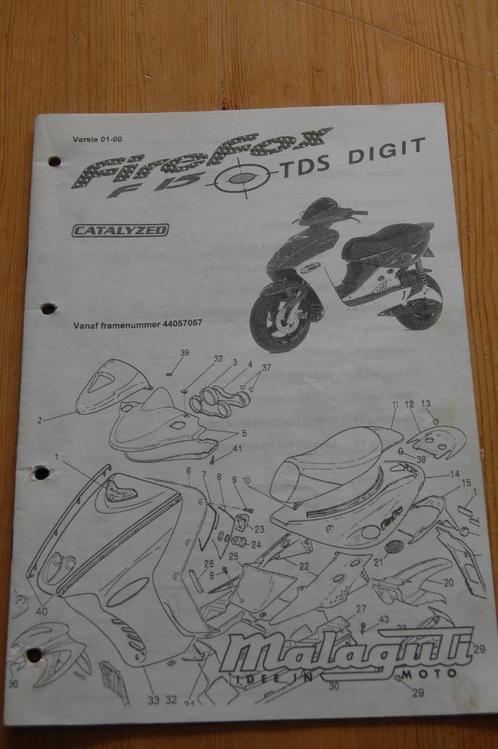 Malaguti Firefox F15 TDS Digit onderdelenboek versie 01-00, Fietsen en Brommers, Handleidingen en Instructieboekjes, Gebruikt
