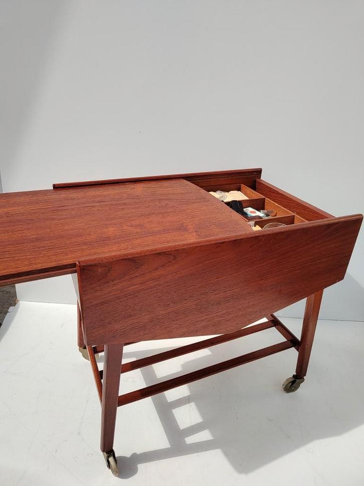 Tafeltje, Deens jaren 70, Huis en Inrichting, Tafels | Sidetables, Gebruikt, 25 tot 50 cm, 50 tot 100 cm, Rechthoekig, Teakhout