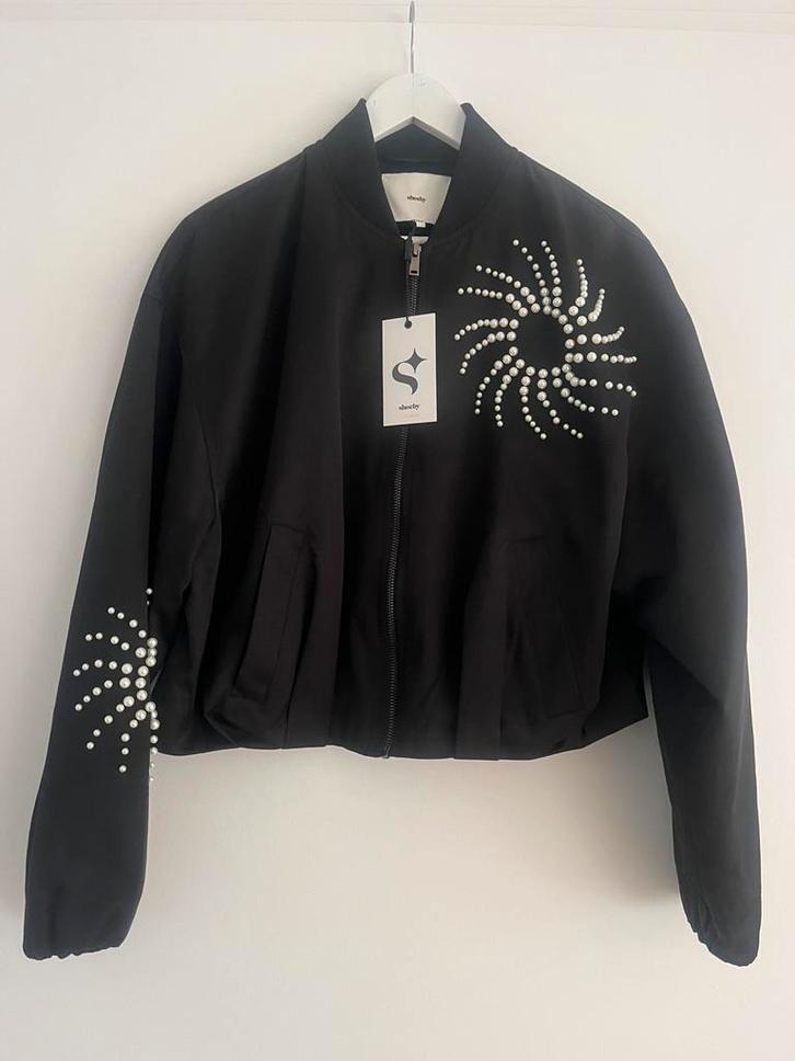 Geweldige jas van Shoeby by Mieke maat S/M/L, Kleding | Dames, Jassen | Zomer, Nieuw, Maat 38/40 (M), Zwart, Ophalen of Verzenden