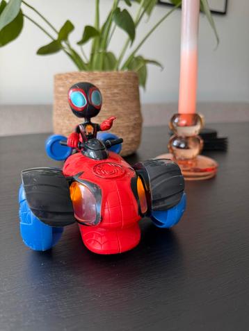 🕷️ Spiderman auto - met licht 🚨 en geluid 🎶 beschikbaar voor biedingen