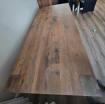 Eiken eettafel  beschikbaar voor biedingen