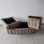 Drie rieten rotan bloembakken manden, Tuin en Terras, Bloembakken en Plantenbakken, Ophalen of Verzenden