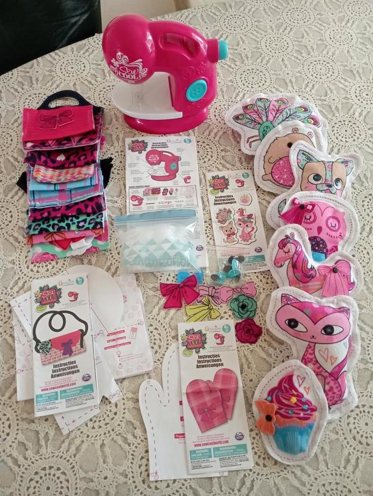 Leuke kinder naaimachine, merk Sew Cool, geschikt voor vilt, Hobby en Vrije tijd, Vilt, Zo goed als nieuw, Figuurtje(s), Ophalen of Verzenden