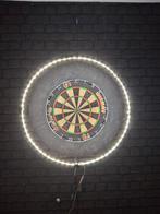 Winmau blade dartbord + surround + verlichting, Sport en Fitness, Darts, Ophalen, Gebruikt, Dartbord