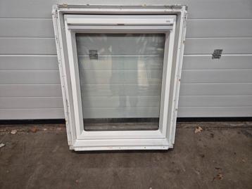 Velux dakraam GGU 304 / 78x98 incl gootstukken  beschikbaar voor biedingen