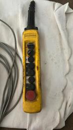Hangende drukknopkast telemecanique, Doe-het-zelf en Verbouw, Ophalen of Verzenden
