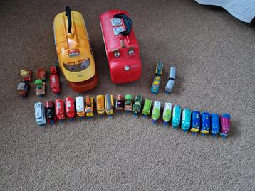 Chuggington treinbaan, 23 treintjes en 2 opbergtreintjes beschikbaar voor biedingen