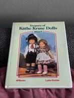 Kathe Kruse Dolls book deel 3 in het Engels, Verzamelen, Poppen, Ophalen of Verzenden, Gebruikt, Pop