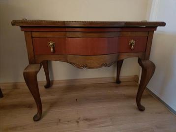 Klassieke Theetafel met Lade en afneembaar blad beschikbaar voor biedingen