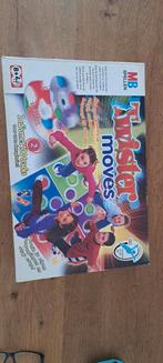 Twister moves, met 4 dansmatten, 2 cd's  en spelregels., Drie of vier spelers, Ophalen of Verzenden, Zo goed als nieuw