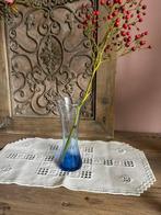 Oud blauw glazen vaasje, Antiek en Kunst, Antiek | Glas en Kristal, Ophalen of Verzenden
