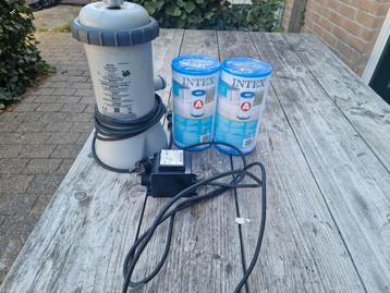 Intex Zwembadpomp + 2 Filters beschikbaar voor biedingen