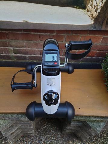 Hometrainer voor armen en benen beschikbaar voor biedingen