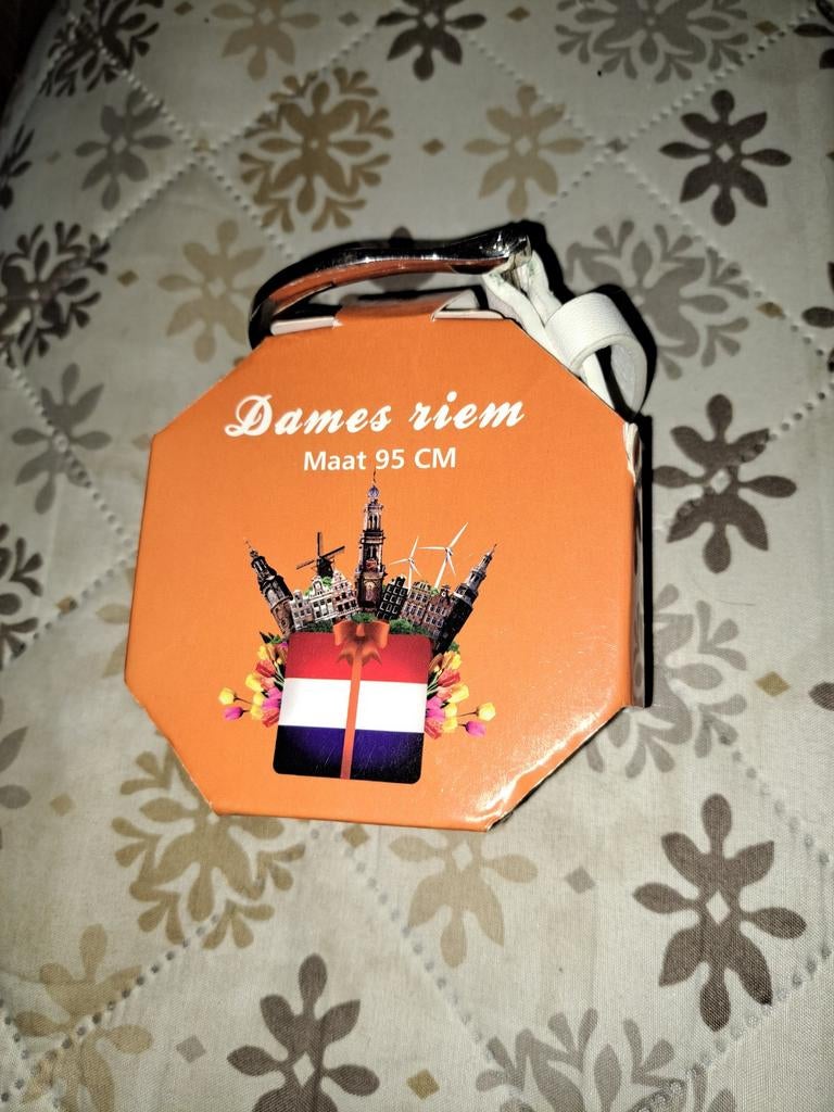 Te koop nieuwe dames riem, Kleding | Dames, Riemen en Ceinturen, Ophalen of Verzenden, Nieuw