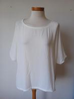 MarcCain shirt in off white mt 4  (40/42/44) groot pasbereik, Kleding | Dames, T-shirts, Maat 42/44 (L), Wit, Zo goed als nieuw