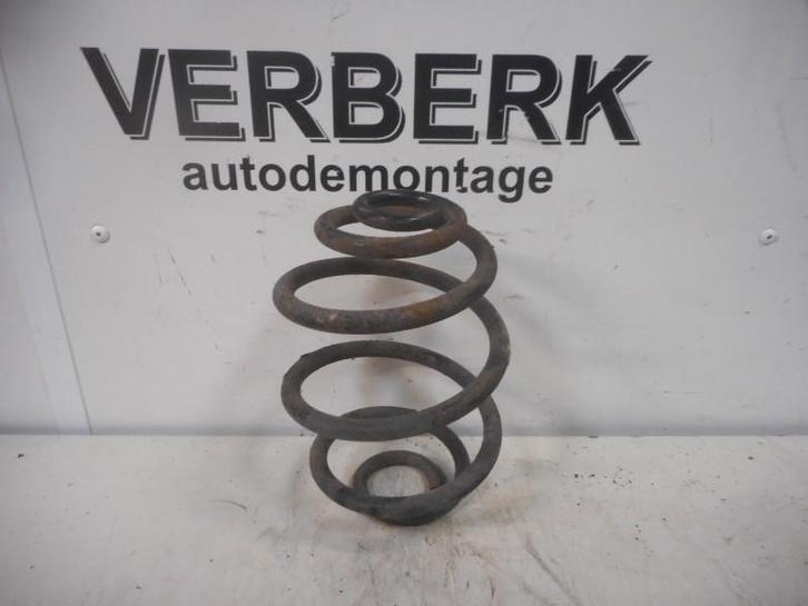 Schroefveer Achter Opel Corsa A (1990-01/1993-03), Auto-onderdelen, Ophanging en Onderstel, Opel, Gebruikt