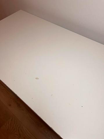 Ikea MALM bureau 140x65cm - afbeelding 9