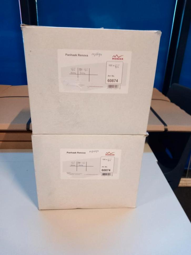 Dakpanhaken Monier Renova - Nieuw in doos, Doe-het-zelf en Verbouw, Dakpannen en Dakbedekking, Nieuw, Dakpannen, Metaal, Overige kleuren