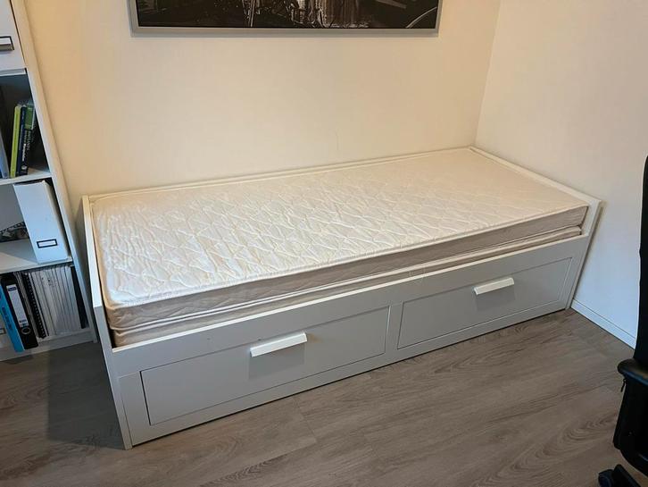 Brimnes Bedbank/Uitschuifbed + 2 matrassen, Huis en Inrichting, Slaapkamer | Bedden, Gebruikt, Eenpersoons, 80 cm, 200 cm, Hout