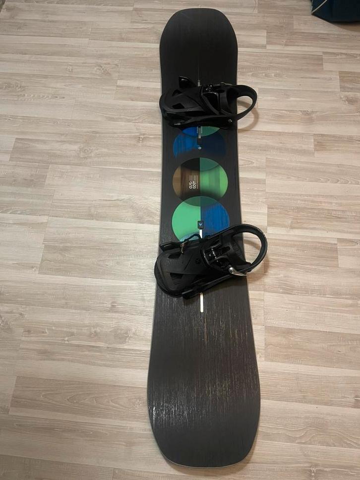 Burton Custom 58W + bindingen + schoenen m46, Sport en Fitness, Snowboarden, Zo goed als nieuw, Bindingen, Ophalen