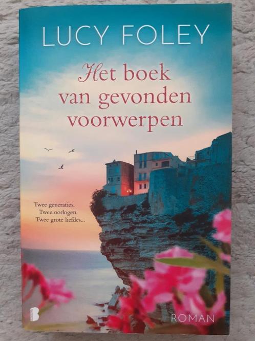 Boek ‘Het boek van gevonden voorwerpen’ van Lucy Foley, Boeken, Romans, Gelezen, Europa overig, Ophalen of Verzenden