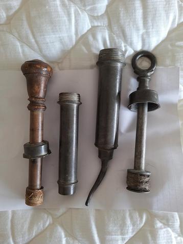 Antiek gereedschap/tin/spuit/pers? beschikbaar voor biedingen