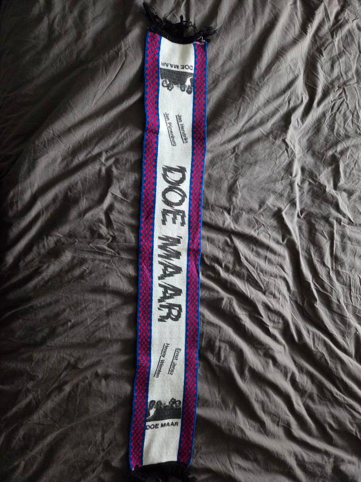Doe Maar Sjaal - Jaren 80, Verzamelen, Muziek, Artiesten en Beroemdheden, Gebruikt, Kleding, Ophalen of Verzenden
