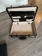 attache koffer, Sieraden, Tassen en Uiterlijk, Koffers, Ophalen, Gebruikt, Slot, Minder dan 35 cm