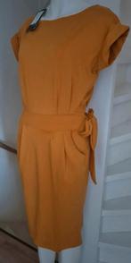 Nieuwe gele jurk 36 S geel okergeel mosterdgeel Femme fatale, Geel, Musthaves, Nieuw, Ophalen of Verzenden