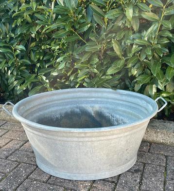 Brocante oude ovale zinken teil 73 x 60 cm beschikbaar voor biedingen