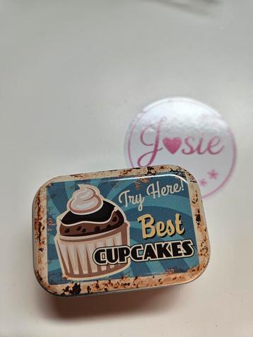 Vintage Cupcake Blikje beschikbaar voor biedingen