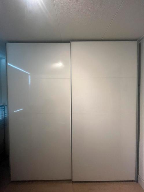Witte Kledingkast met roldeuren, Huis en Inrichting, Kasten | Roldeurkasten en Archiefkasten, Gebruikt, 200 cm of meer, 200 cm of meer