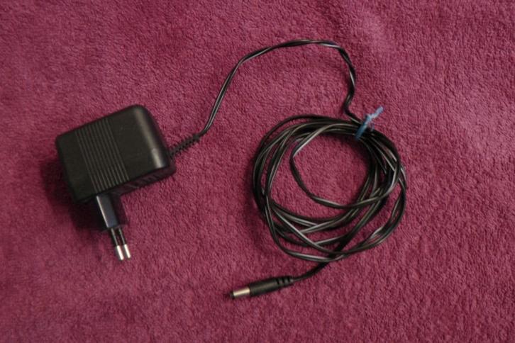 Voeding adapter (POWER-HAND) 7,5 V gelijkspanning, Hobby en Vrije tijd, Elektronica-componenten, Gebruikt, Ophalen of Verzenden