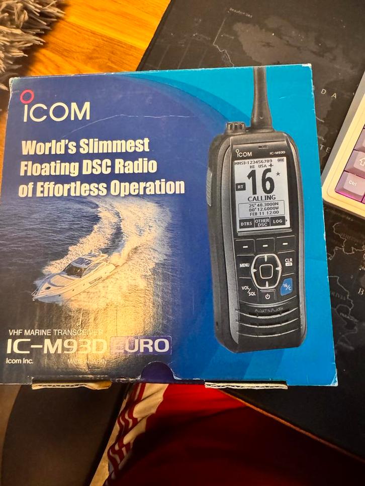 Icom IC-M93D EURO Marifoon - Nieuwstaat, Watersport en Boten, Navigatiemiddelen en Scheepselektronica, Zo goed als nieuw, Radio
