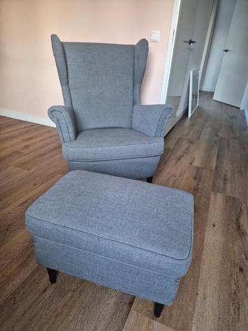 Ikea Strandmon stoel met poef