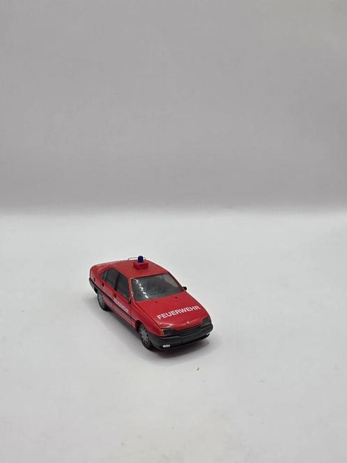 Herpa Opel Omega GLS 1:87 rood, Hobby en Vrije tijd, Modelauto's | 1:87, Zo goed als nieuw, Auto, Herpa, Ophalen of Verzenden