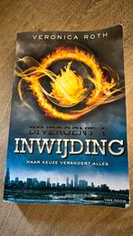 Veronica Roth - Inwijding (divergent 1), Ophalen of Verzenden, Gelezen, Veronica Roth