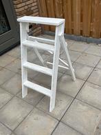 Houten Trap - Foto Fotoshoot Decoratie, Doe-het-zelf en Verbouw, Ladders en Trappen, Ophalen, Gebruikt, Trap, Opvouwbaar of Inschuifbaar