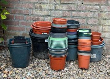 Plastic plantenpotten kweekpotten binnenpotten div maten beschikbaar voor biedingen