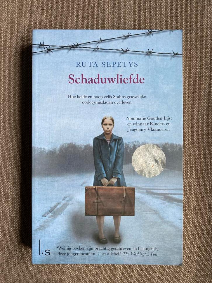 Schaduwliefde - Ruta Sepetys, Boeken, Geschiedenis | Vaderland, Zo goed als nieuw, 20e eeuw of later, Ophalen of Verzenden