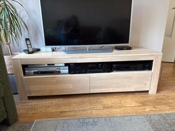Tv-meubel - 160cm breed beschikbaar voor biedingen