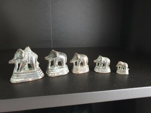 Opium gewichten in de vorm van olifanten set van 5, Antiek en Kunst, Antiek | Koper en Brons, Brons, Ophalen of Verzenden