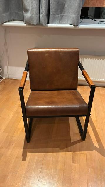 Stoel/chair beschikbaar voor biedingen