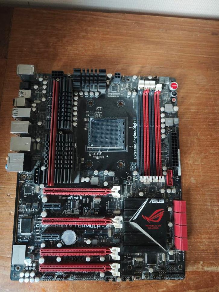 ASUS Crosshair V Formula-Z Moederbord AM3, Computers en Software, Moederborden, Zo goed als nieuw, AMD, DDR3, Ophalen of Verzenden